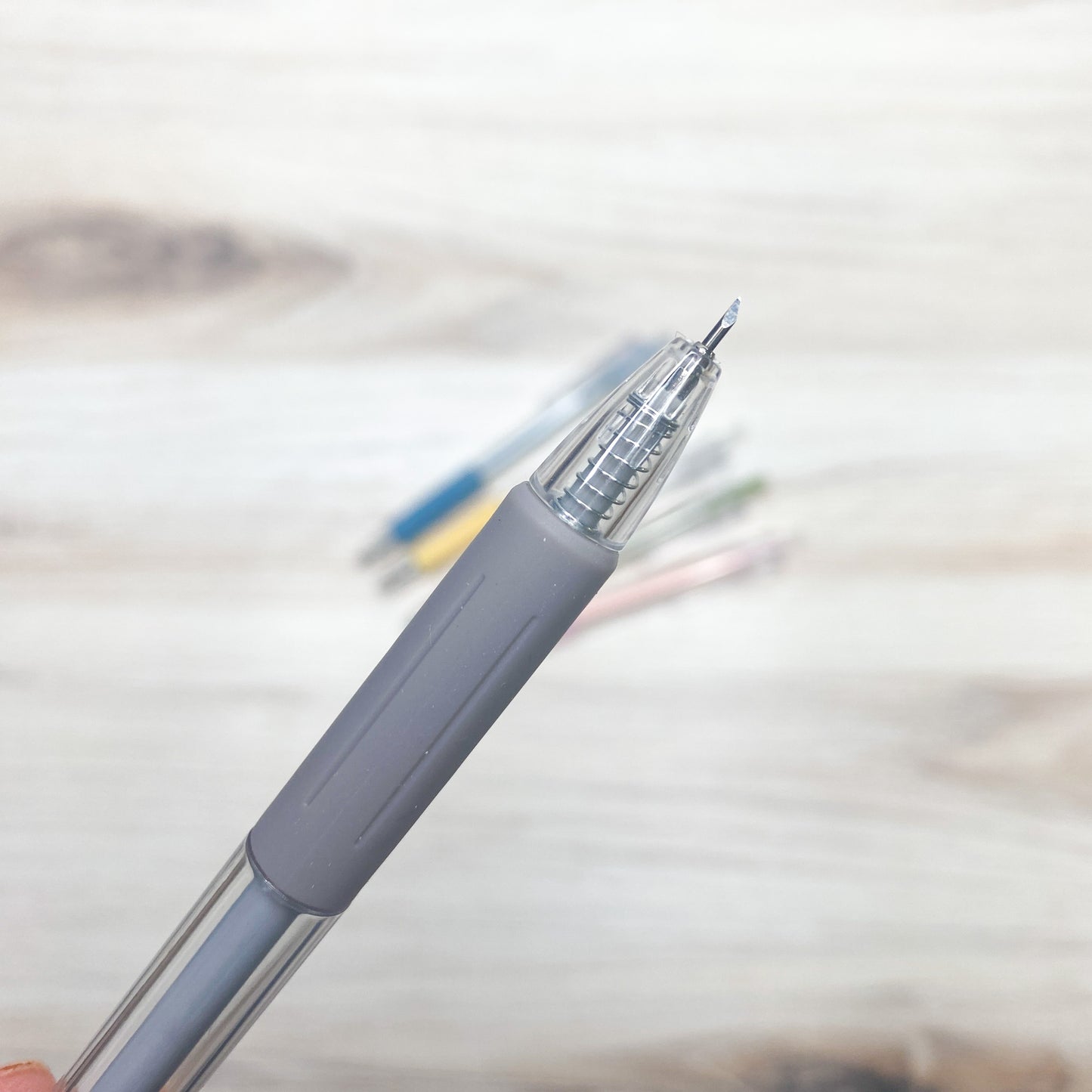 Retractable Slicing Tool